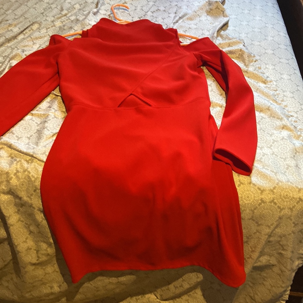 Dress - Picture 3 of 3